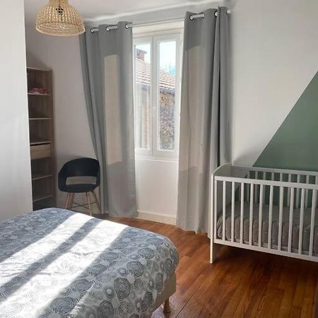 Gite De Tom Et Mag Classe 3 * Clevacances Villa Понжибо Екстериор снимка
