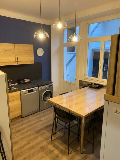 Gite De Tom Et Mag Classe 3 * Clevacances Villa Понжибо Екстериор снимка