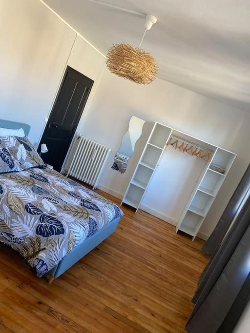 Gite De Tom Et Mag Classe 3 * Clevacances Villa Понжибо Екстериор снимка