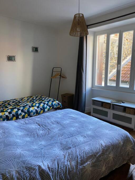 Gite De Tom Et Mag Classe 3 * Clevacances Villa Понжибо Екстериор снимка